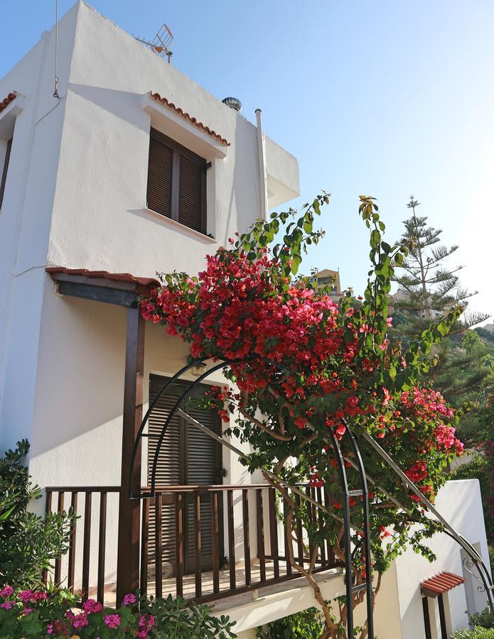 Oliaria Apartments Platanias  Bagian luar foto