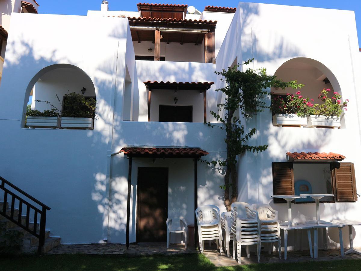 Oliaria Apartments Platanias  Bagian luar foto