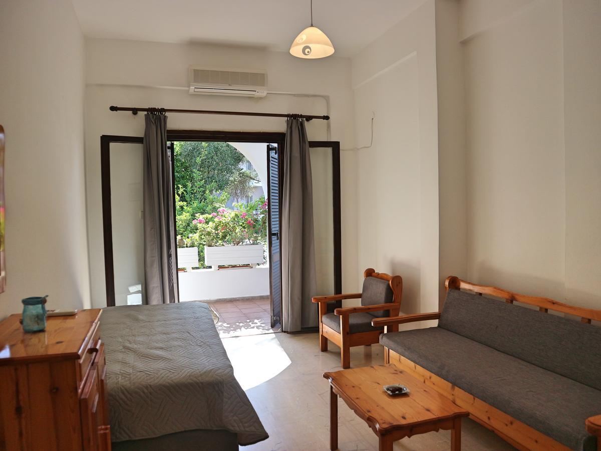 Oliaria Apartments Platanias  Bagian luar foto