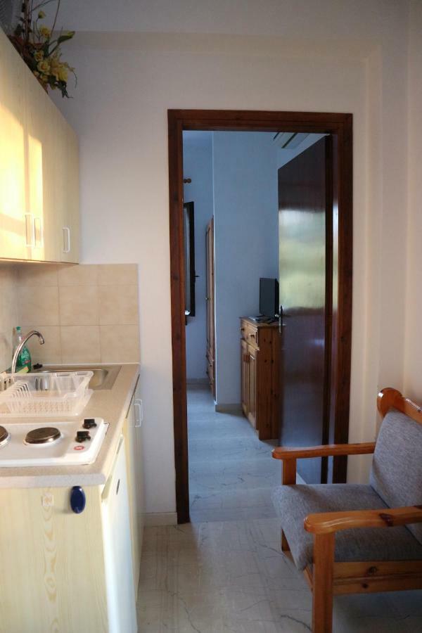 Oliaria Apartments Platanias  Bagian luar foto